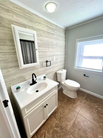 307 S Mccreary Street, Fort Branch, IN 47648