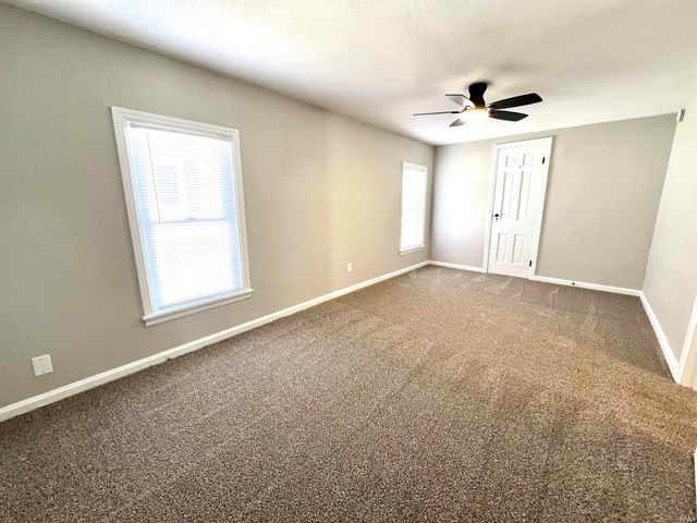 307 S Mccreary Street, Fort Branch, IN 47648