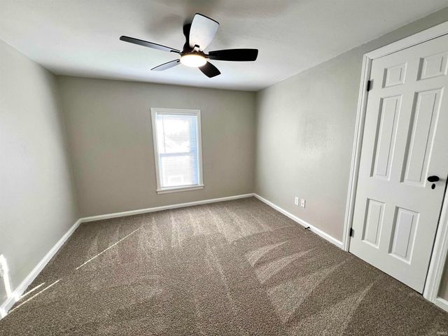 307 S Mccreary Street, Fort Branch, IN 47648