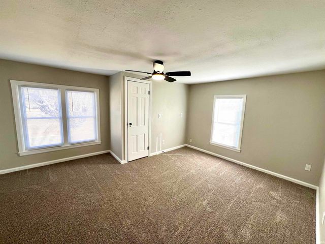 307 S Mccreary Street, Fort Branch, IN 47648