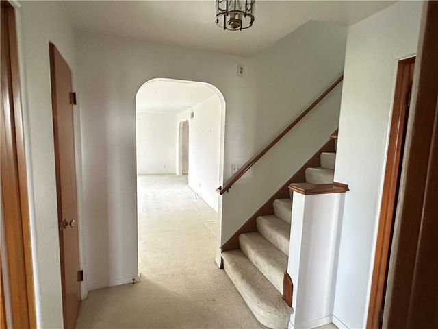 2 Emerson St, Uniontown, PA 15401