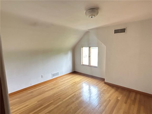 2 Emerson St, Uniontown, PA 15401