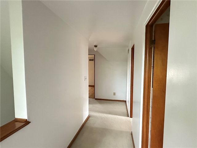 2 Emerson St, Uniontown, PA 15401