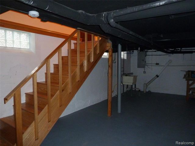 19925 Renfrew Road, Detroit, MI 48221