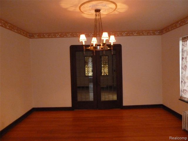 19925 Renfrew Road, Detroit, MI 48221