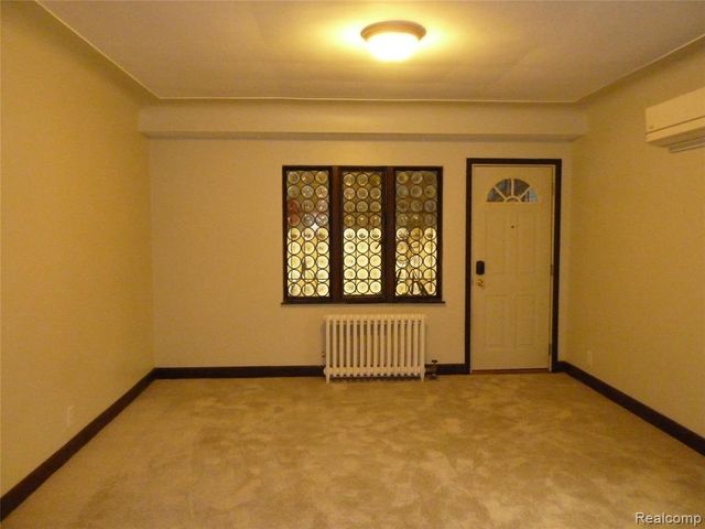 19925 Renfrew Road, Detroit, MI 48221