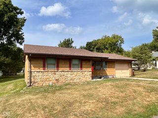 1009 W Walnut, Brownstown, IN 47220