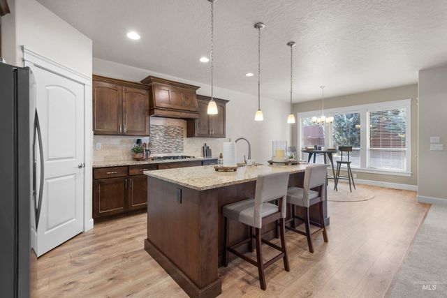 1505 E Summerplace Street, Meridian, ID 83646