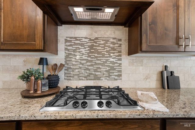 1505 E Summerplace Street, Meridian, ID 83646
