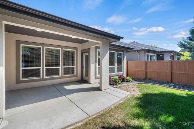 1505 E Summerplace Street, Meridian, ID 83646