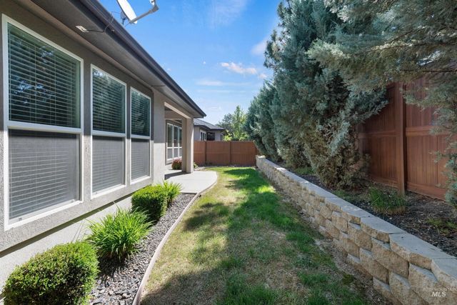 1505 E Summerplace Street, Meridian, ID 83646