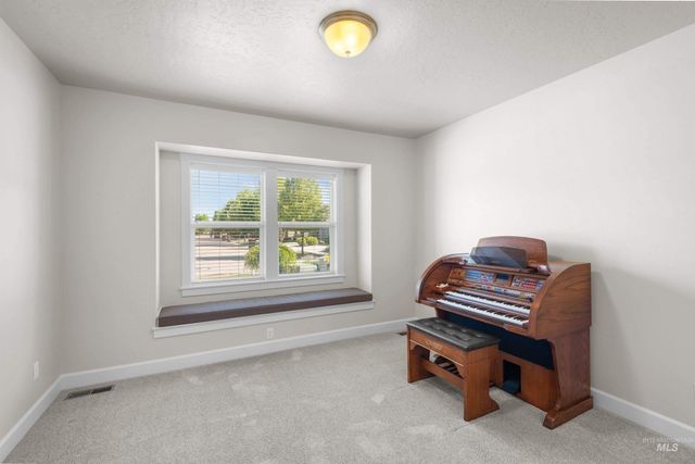 1505 E Summerplace Street, Meridian, ID 83646