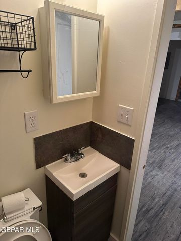 4004 Trowbridge Rear, El Paso, TX 79903