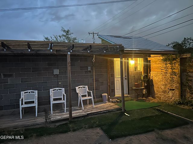 4004 Trowbridge Rear, El Paso, TX 79903