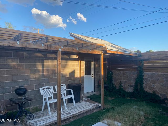 4004 Trowbridge Rear, El Paso, TX 79903