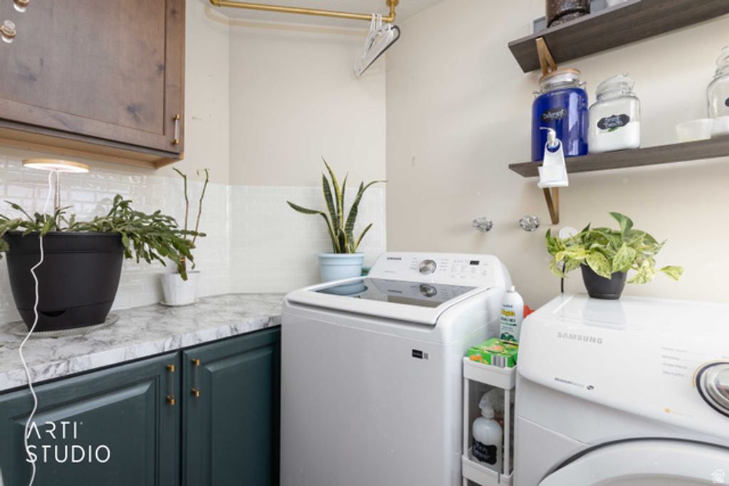 Image 16 of property listing at 1731 E 2825 N, Layton, UT 84040