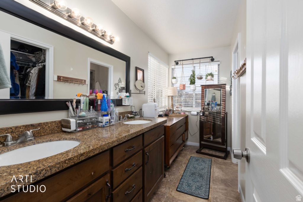 Image 20 of property listing at 1731 E 2825 N, Layton, UT 84040