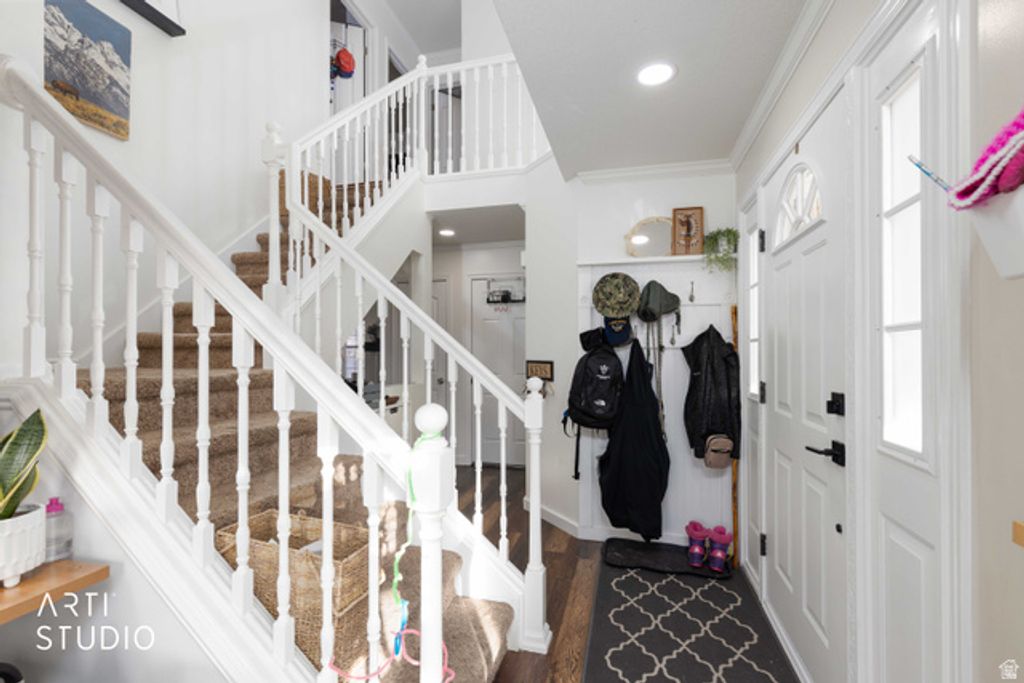 Image 3 of property listing at 1731 E 2825 N, Layton, UT 84040