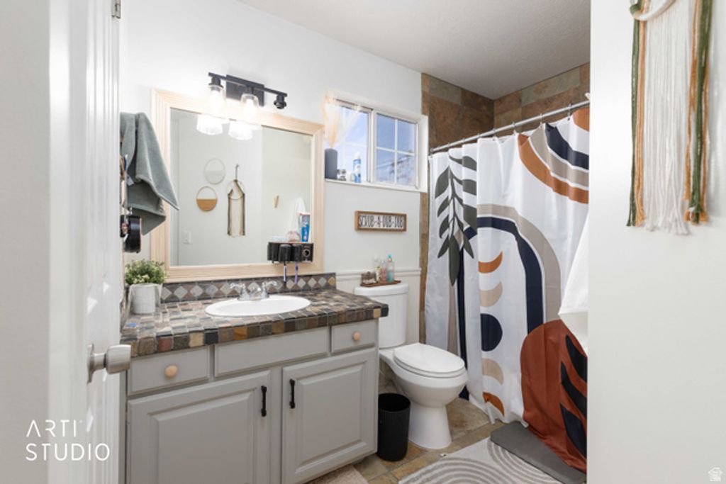 Image 23 of property listing at 1731 E 2825 N, Layton, UT 84040