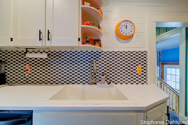 1922 Oak Avenue, North Muskegon City, MI 49445