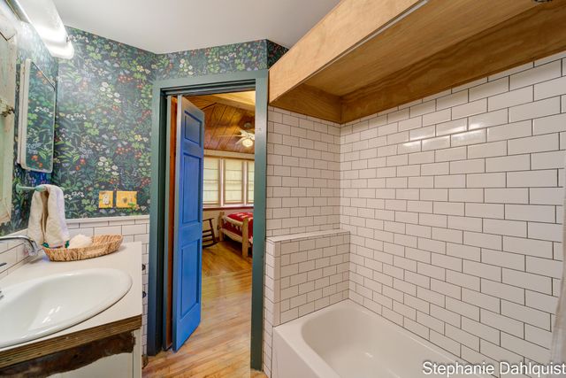 1922 Oak Avenue, North Muskegon City, MI 49445