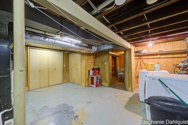 1922 Oak Avenue, North Muskegon City, MI 49445