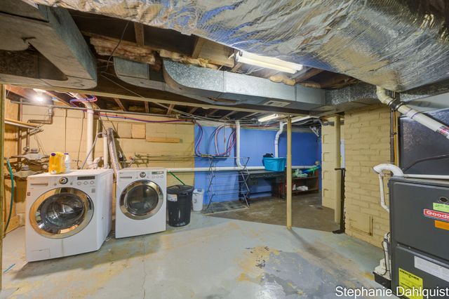 1922 Oak Avenue, North Muskegon City, MI 49445