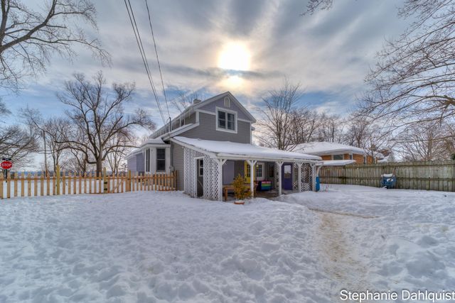 1922 Oak Avenue, North Muskegon City, MI 49445