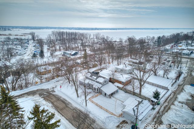 1922 Oak Avenue, North Muskegon City, MI 49445