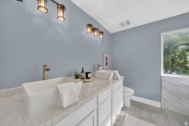 13981 S BARNEYS PEAK CIR, Herriman, UT 84096