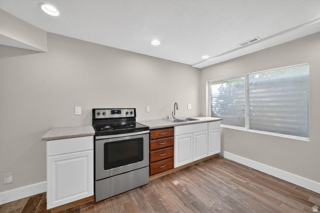 13981 S BARNEYS PEAK CIR, Herriman, UT 84096