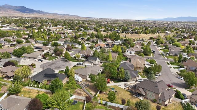 13981 S BARNEYS PEAK CIR, Herriman, UT 84096