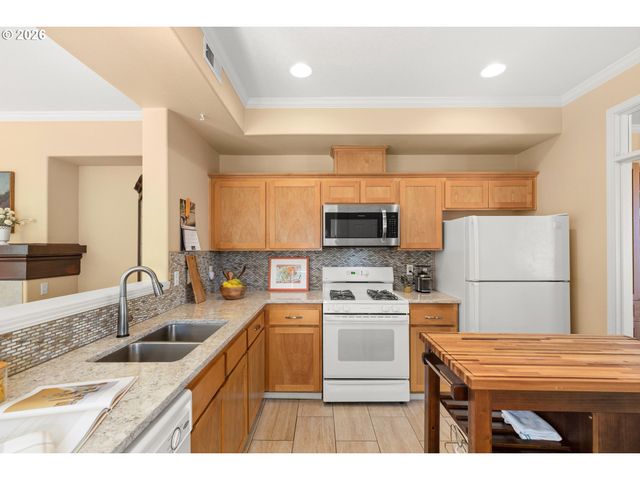 13385 Sw KINGSTON Pl, Portland, OR 97223