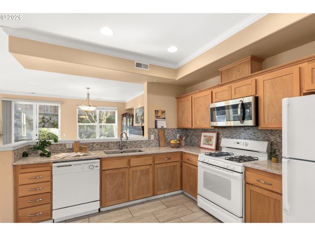 13385 Sw KINGSTON Pl, Portland, OR 97223