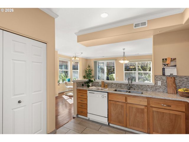 13385 Sw KINGSTON Pl, Portland, OR 97223