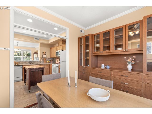 13385 Sw KINGSTON Pl, Portland, OR 97223