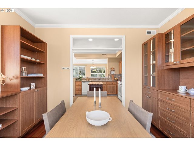 13385 Sw KINGSTON Pl, Portland, OR 97223