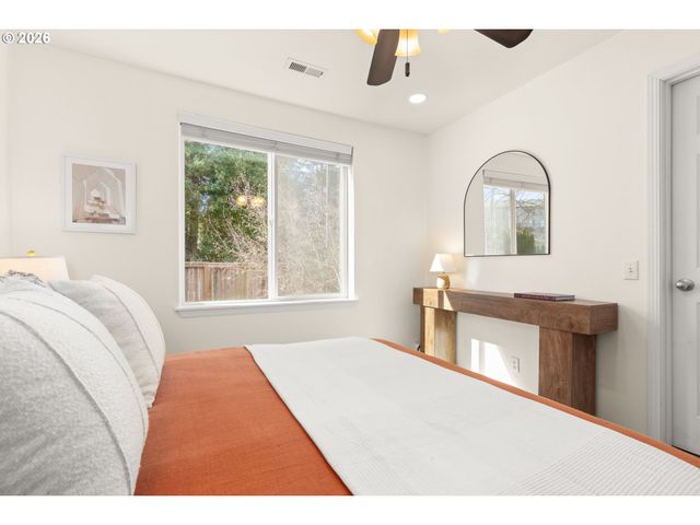 13385 Sw KINGSTON Pl, Portland, OR 97223