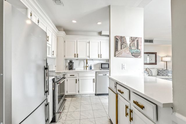 1 King Street 603, Charleston, SC 29401