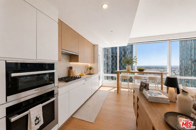 877 Francisco Street 1611, Los Angeles, CA 90017