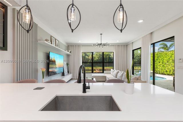 9529 Eden Roc Ct, Delray Beach, FL 33446
