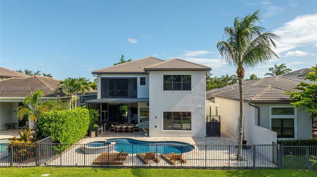 9529 Eden Roc Ct, Delray Beach, FL 33446
