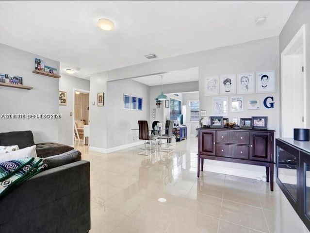 6930 SW 12th St 0, Pembroke Pines, FL 33023
