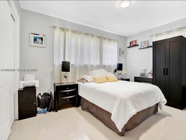 6930 SW 12th St 0, Pembroke Pines, FL 33023