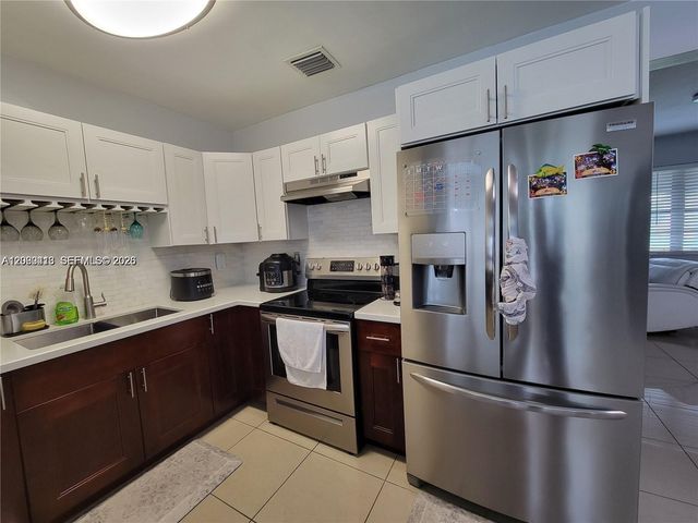 6930 SW 12th St 0, Pembroke Pines, FL 33023