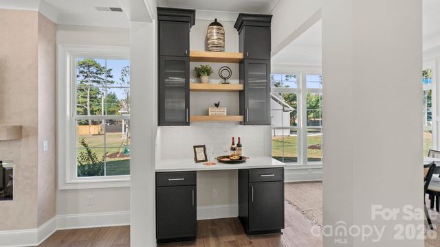 6918 Alexander Road, Charlotte, NC 28226