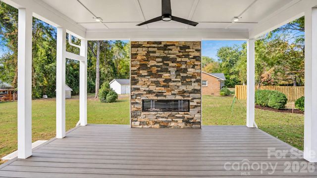 6918 Alexander Road, Charlotte, NC 28226
