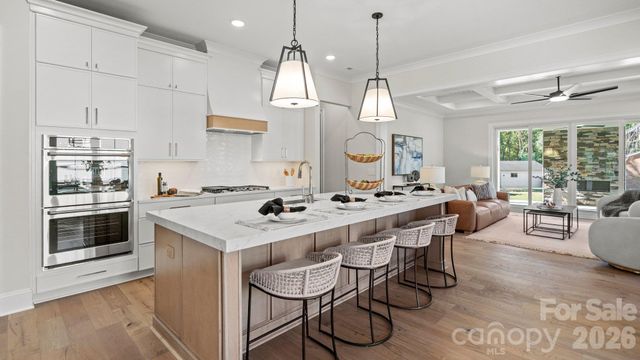 6918 Alexander Road, Charlotte, NC 28226