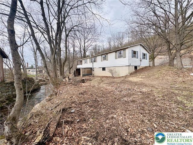 211 Fireline Road, Bowmanstown Boro, PA 18071