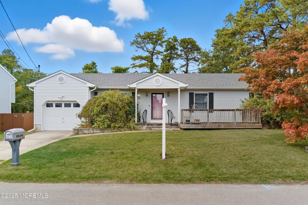 1312 Spar Avenue, Beachwood, NJ 08722